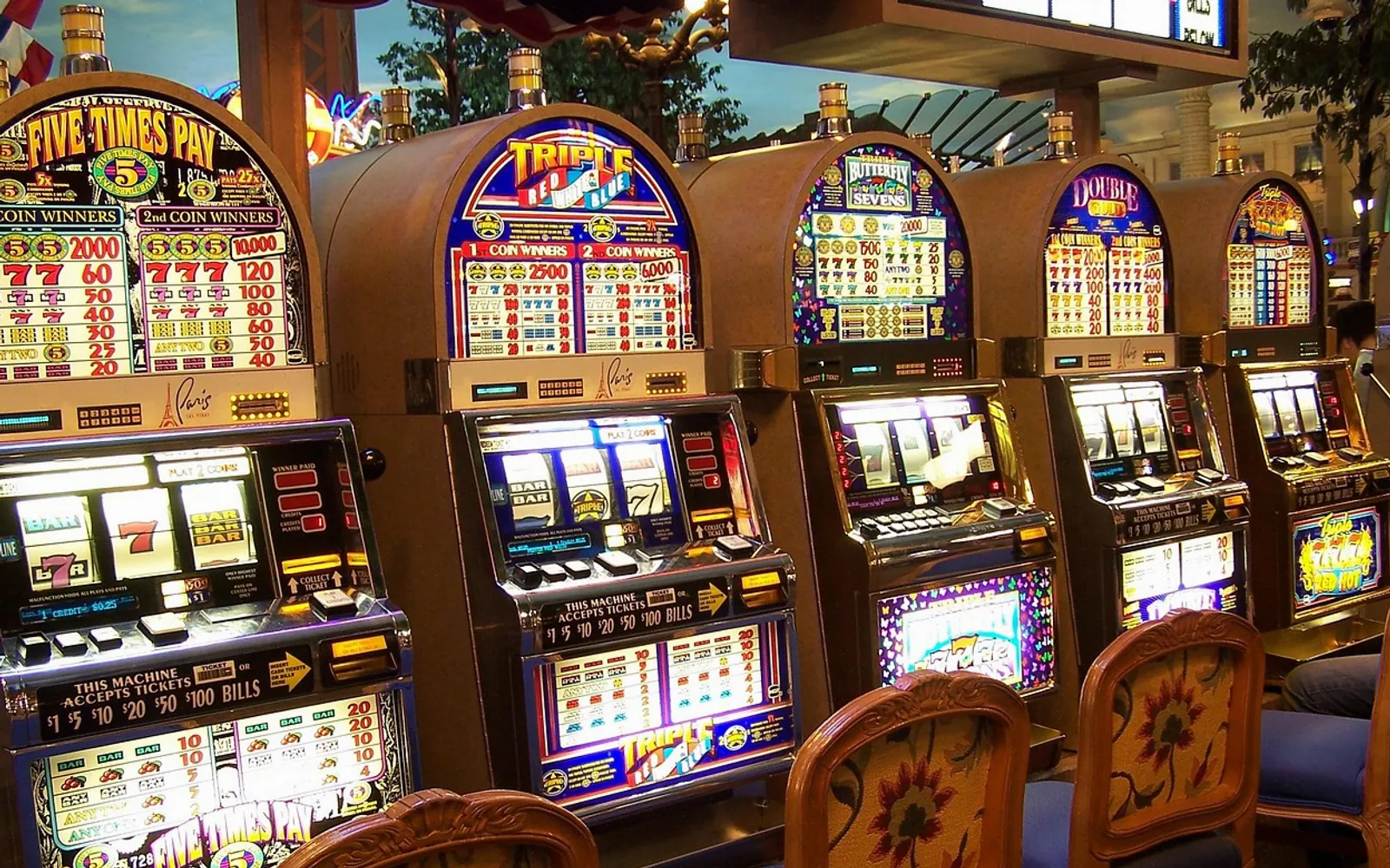 Casino, slot machine and gambling