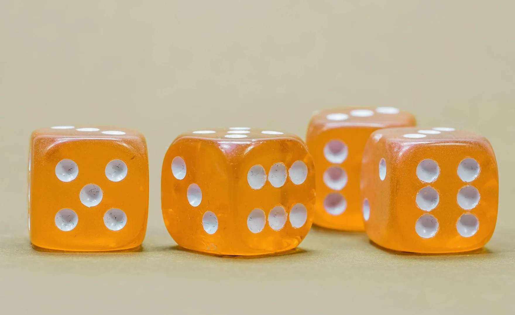 Dice, game dice and instantaneous speed