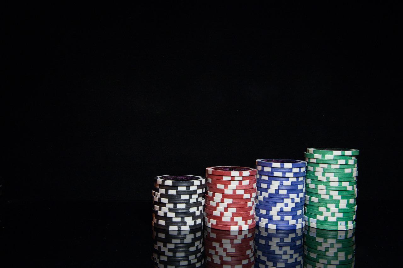 types-of-chips-used-in-poker-the-ninth-world